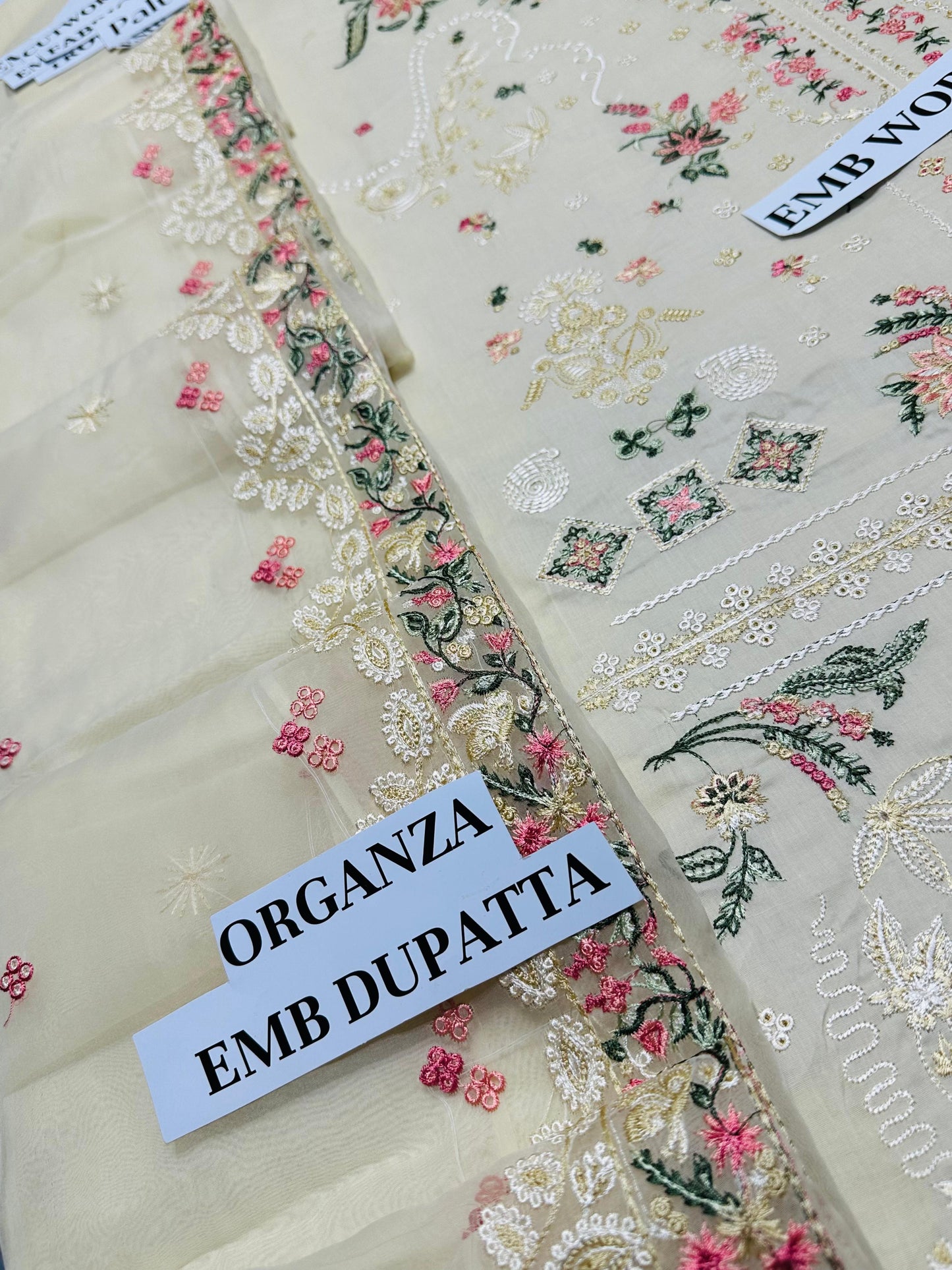 QALAMQAR - 3PC LAWN EMBROIDERED SHIRT WITH ORGANZA EMBROIDERED DUPATTA AND TROUSER -BIC-3804